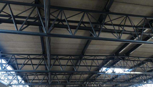 石狮桁架结构皮相的处理每每分为哪几个步调流程